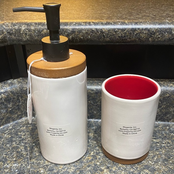 🎄NEW Rae Dunn Joy and Merry set 🎄 - Picture 2 of 4